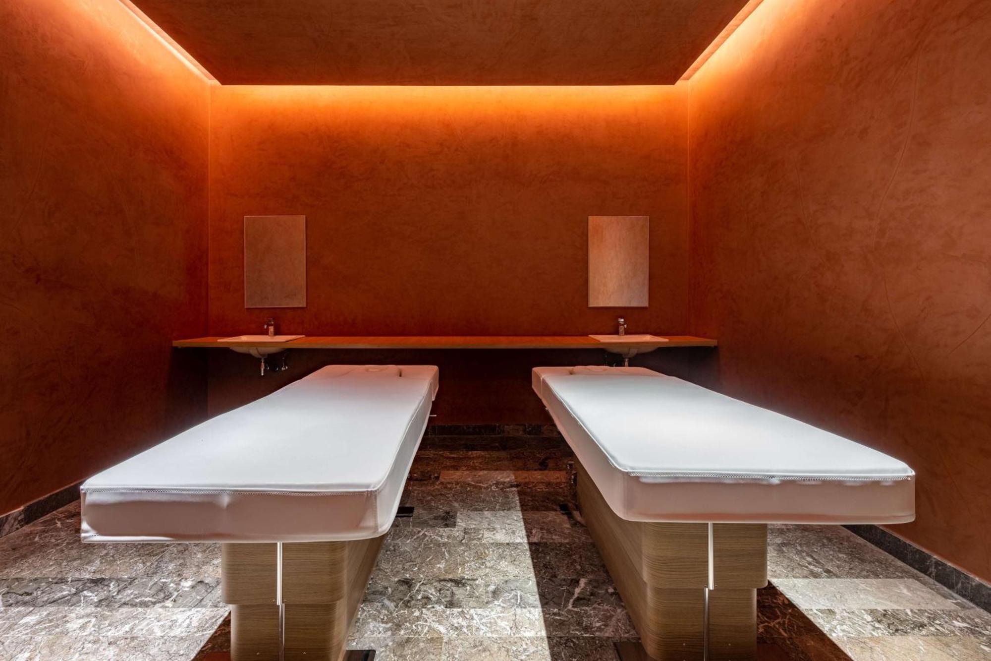 Radisson Blu Resort Al Hoceïma Exterior foto The spa at The Ritz-Carlton, Hong Kong