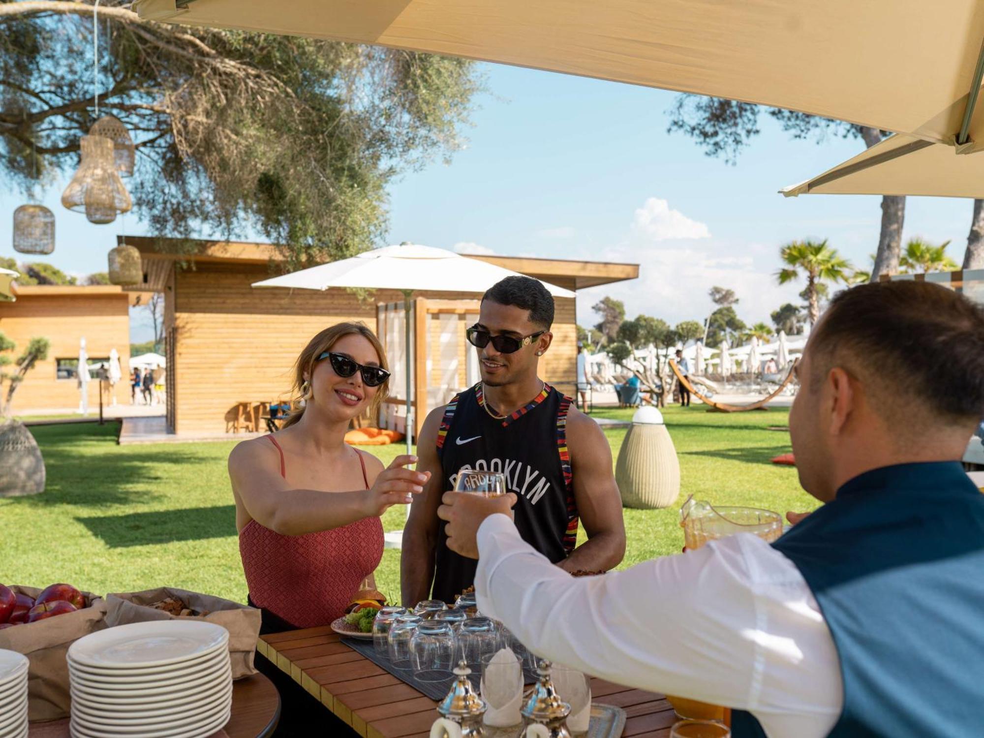 Radisson Blu Resort Al Hoceïma Exterior foto The Beach Club at the Four Seasons Resort Palm Beach